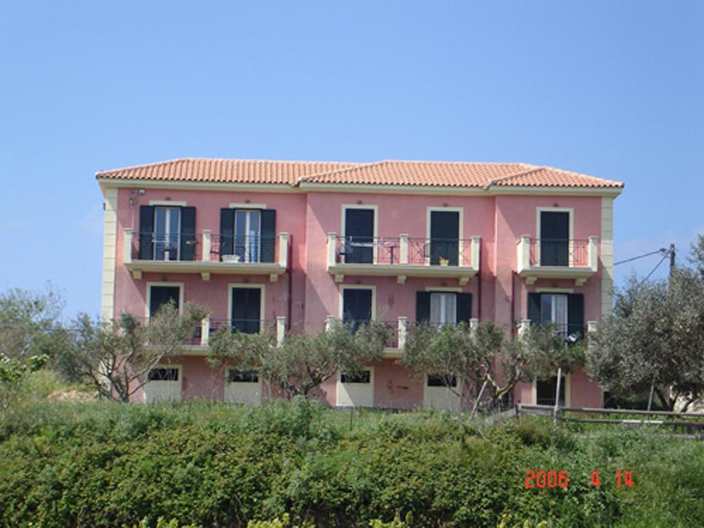 Kolona Apartments ليكسوري المظهر الخارجي الصورة